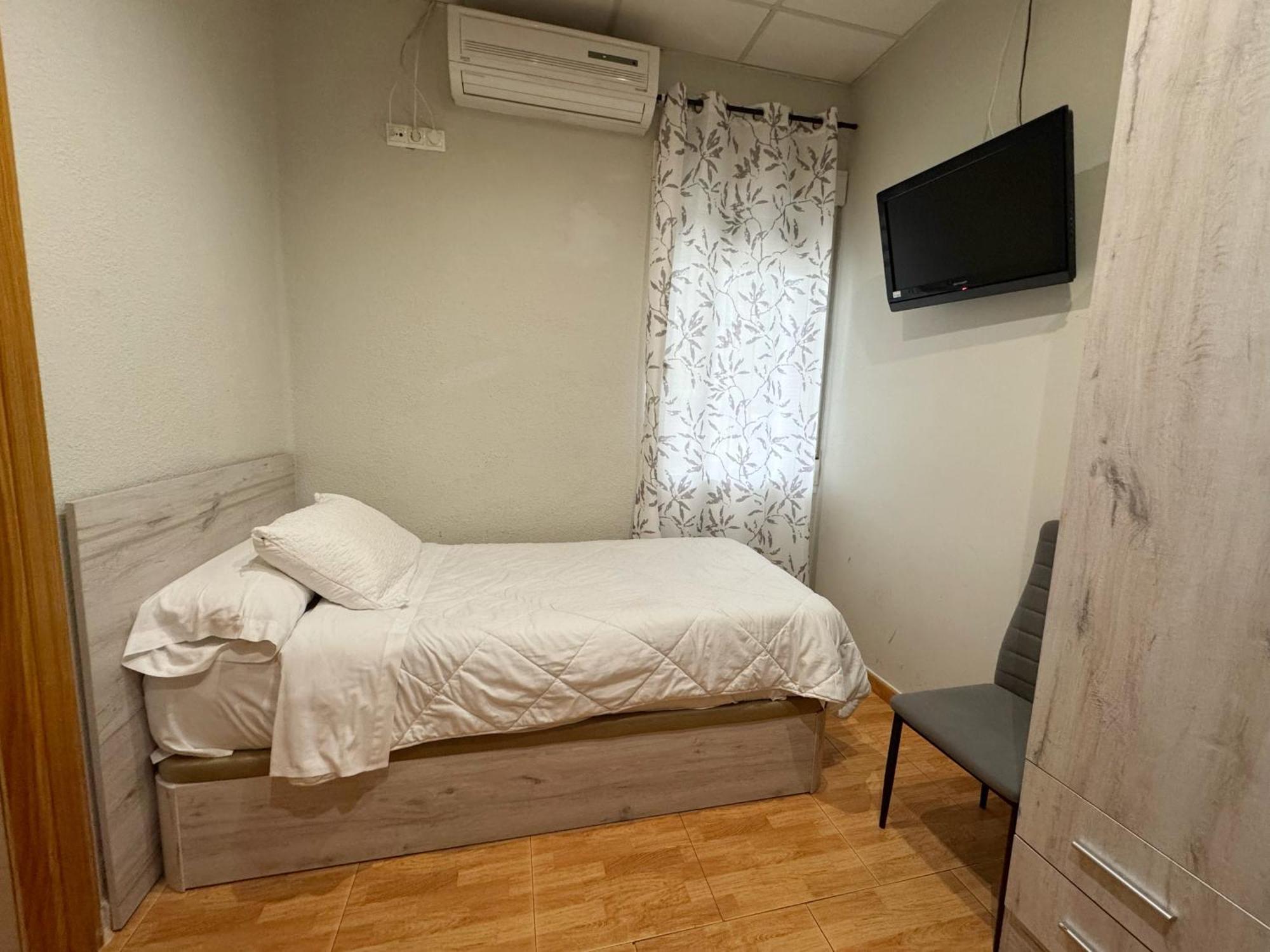 Hostal El Brillante - Alojamientos El Duque Cordoba Bilik gambar