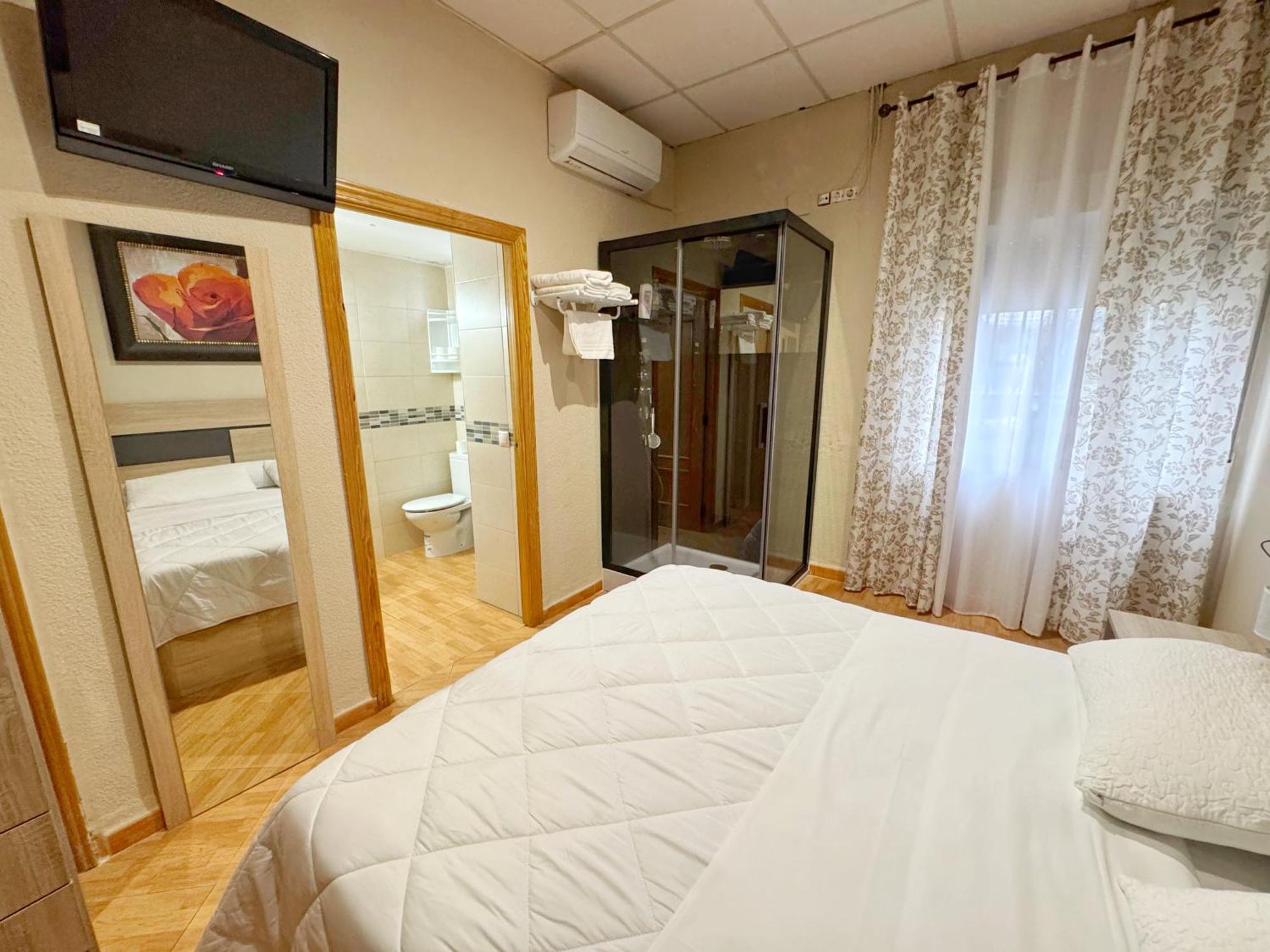Hostal El Brillante - Alojamientos El Duque Cordoba Bilik gambar