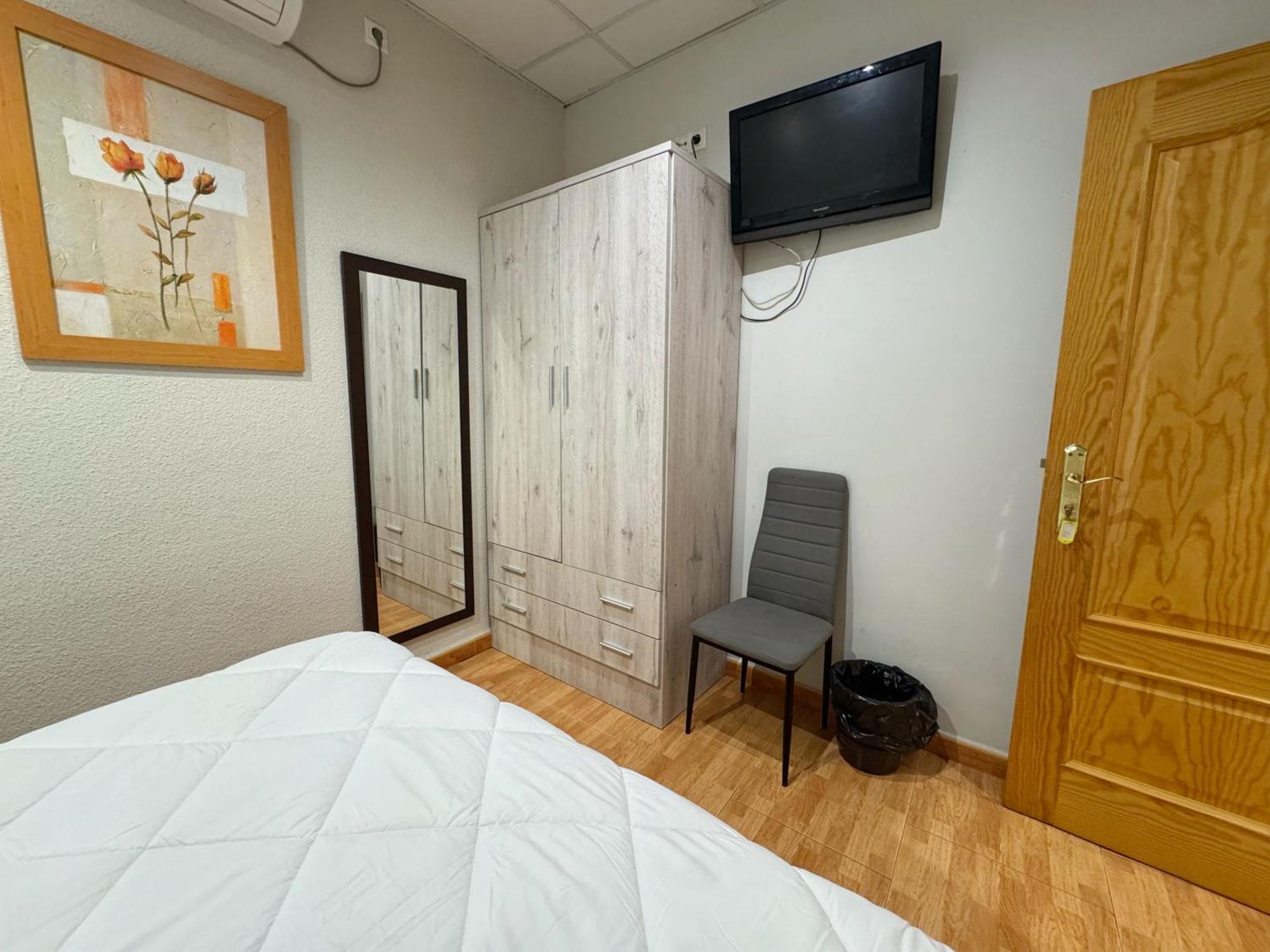 Hostal El Brillante - Alojamientos El Duque Cordoba Bilik gambar